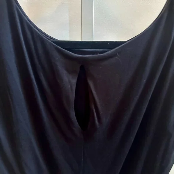 White House Black Market Women's Flutter Sleeveless Black Top Sz M - Picture 6 of 7